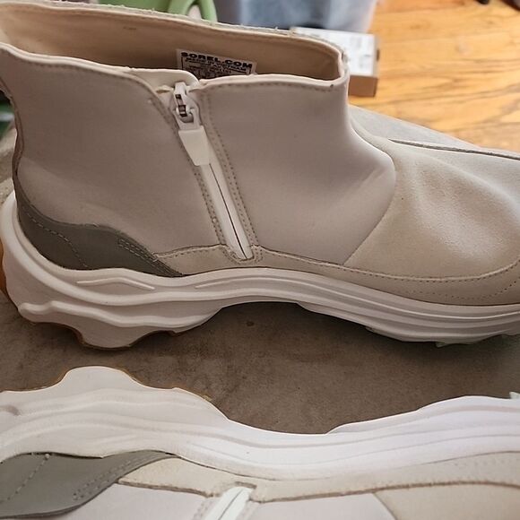 Women's Sorel Acadia NWT Size 12 - Picture 3 of 9